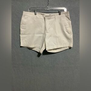 Old Navy Men's Cream Flat Front Cotton Shorts